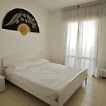 Lisa Apartament *
